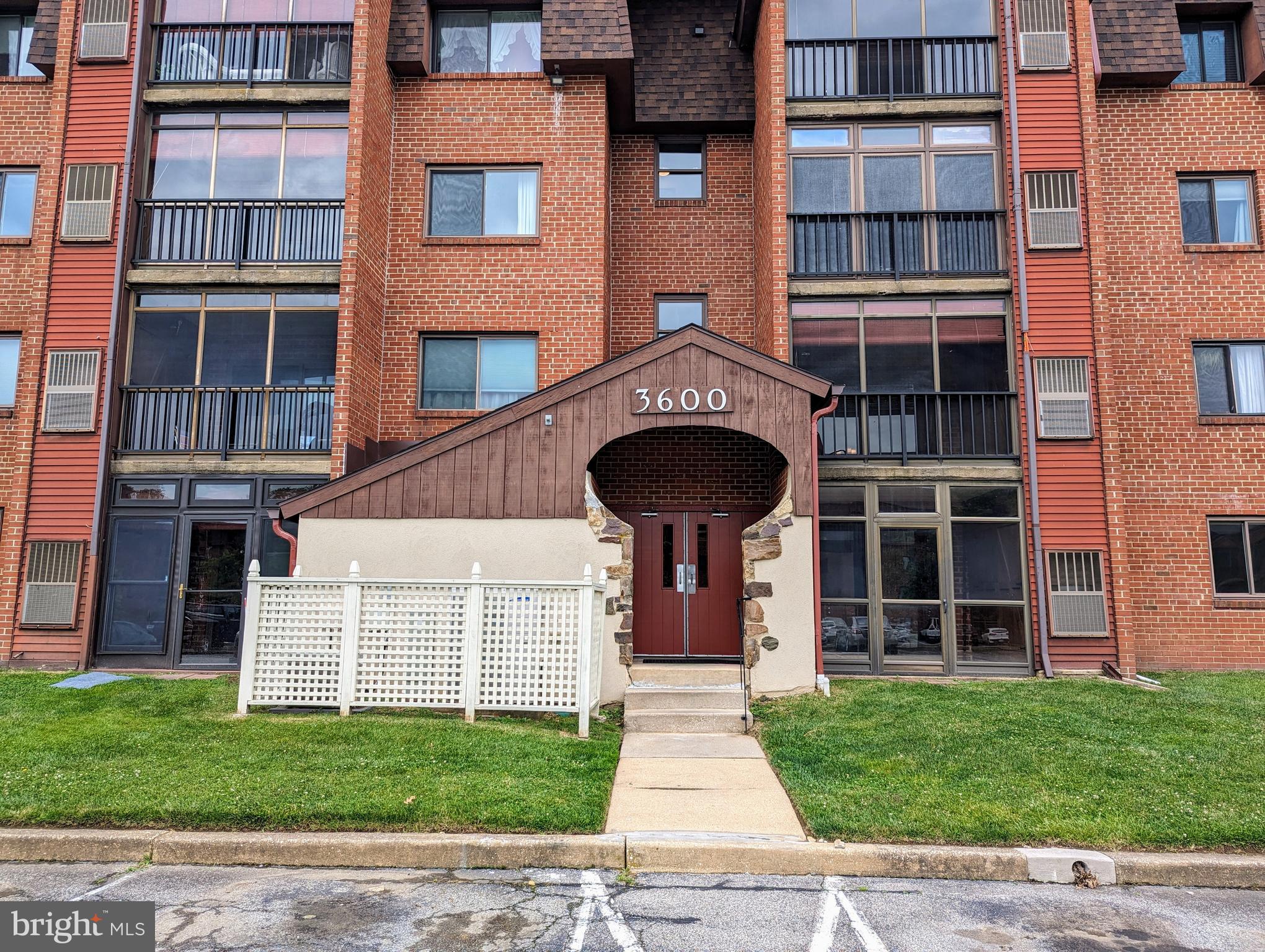 3600 RUSTIC LANE 215 215