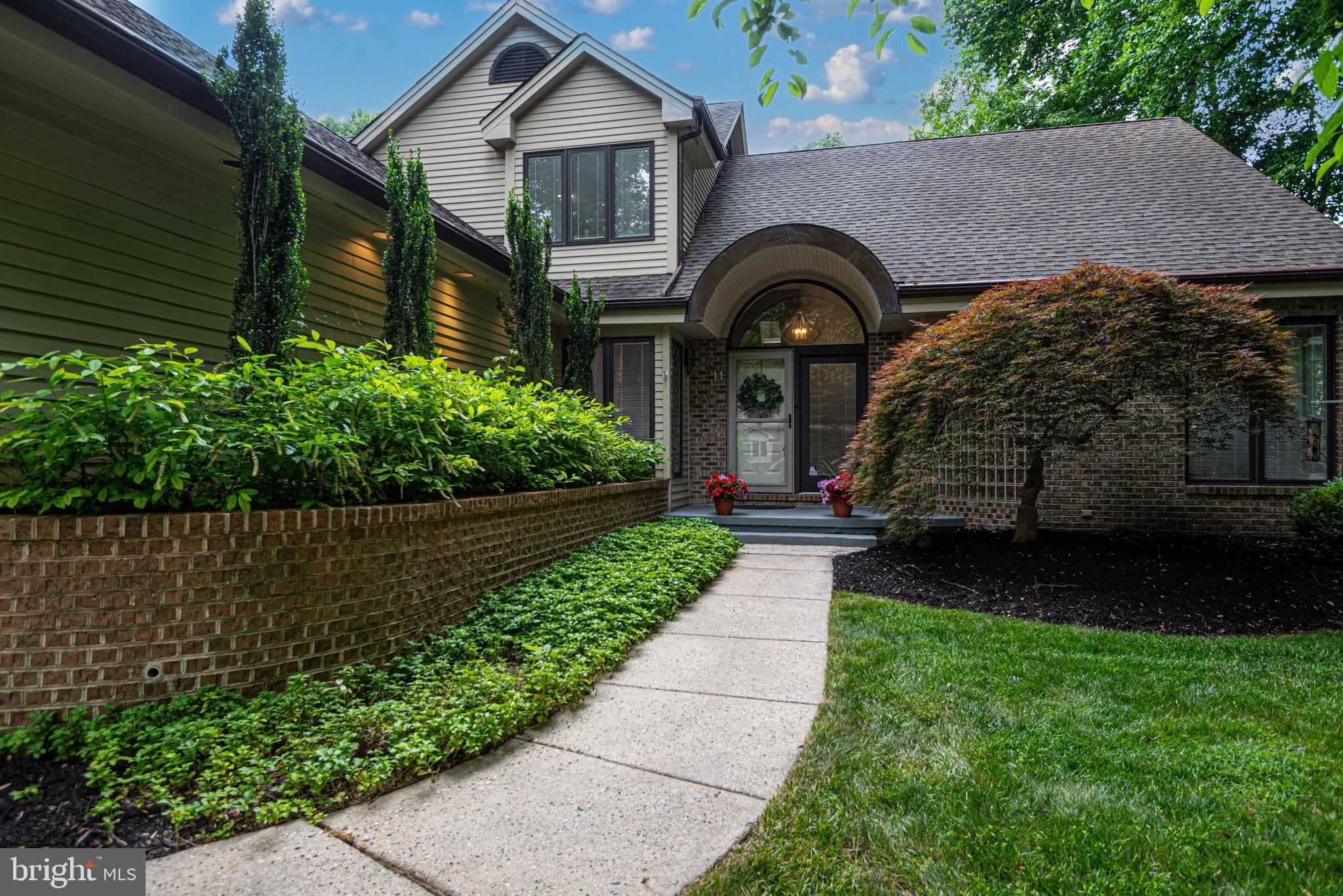 11 FOREST RIDGE
