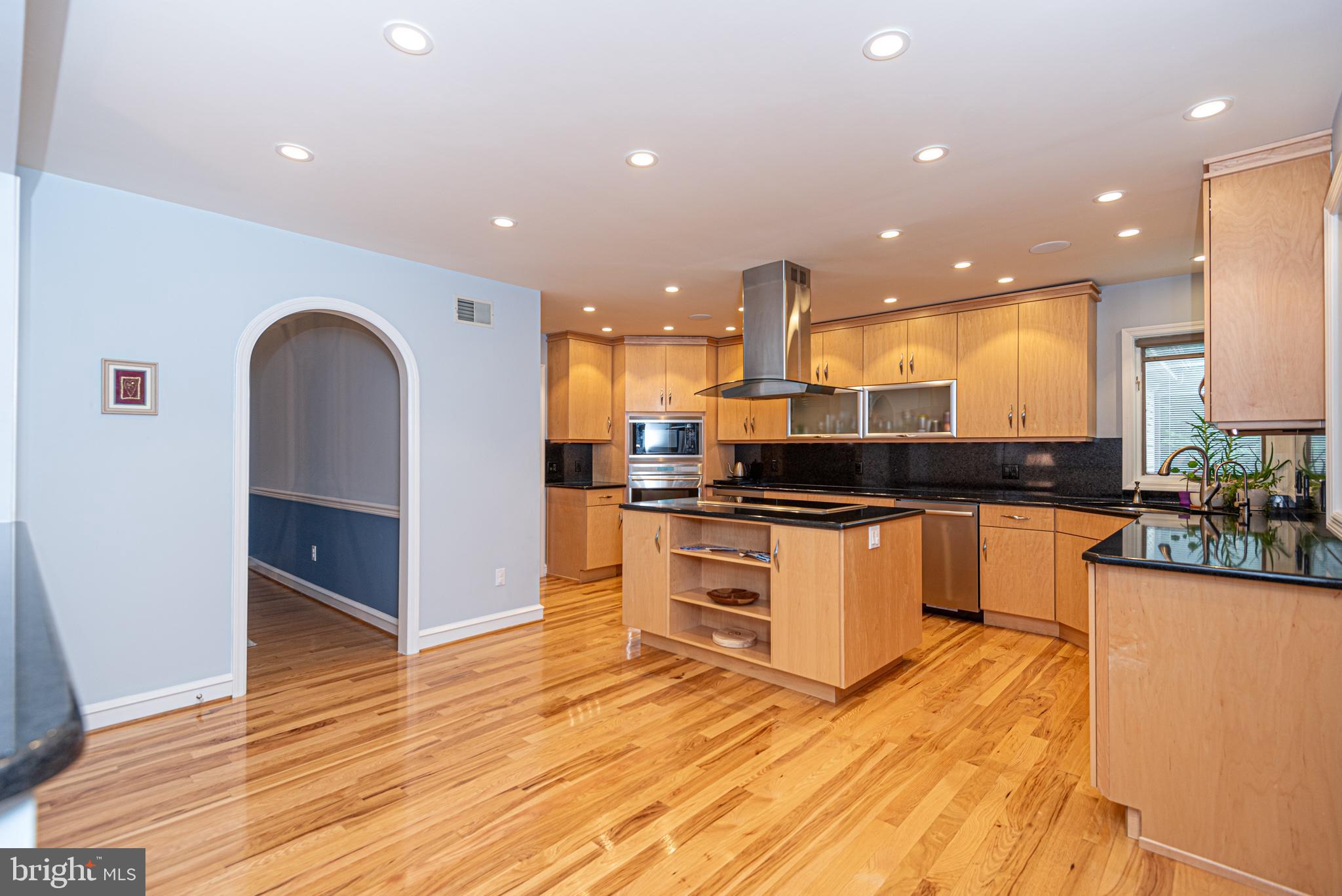 11 FOREST RIDGE