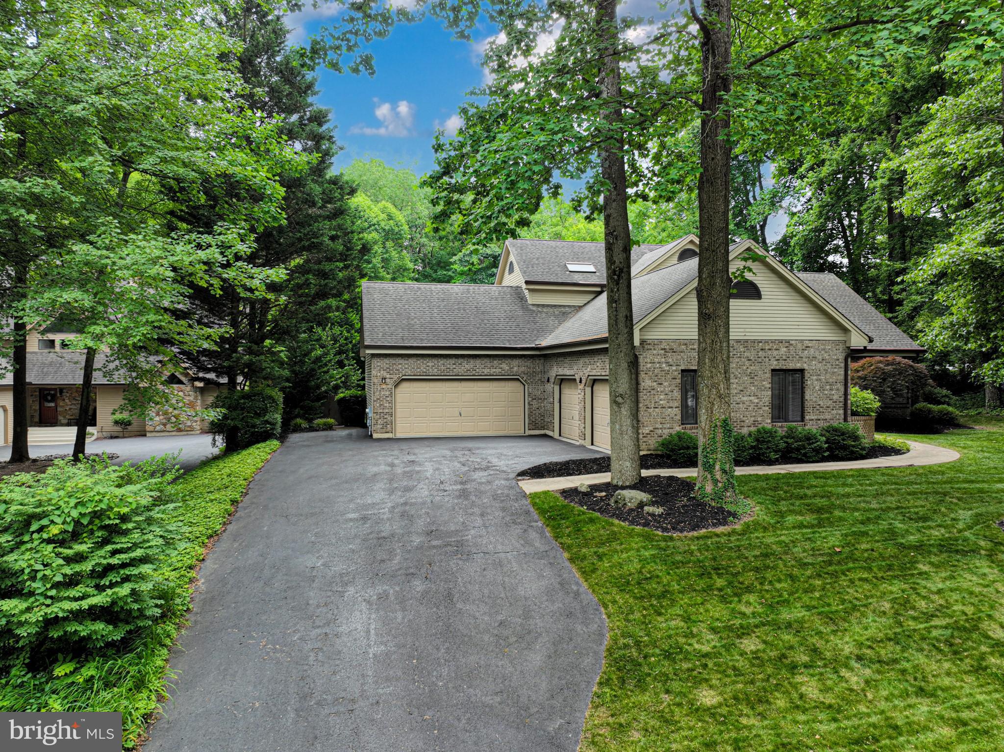 11 FOREST RIDGE