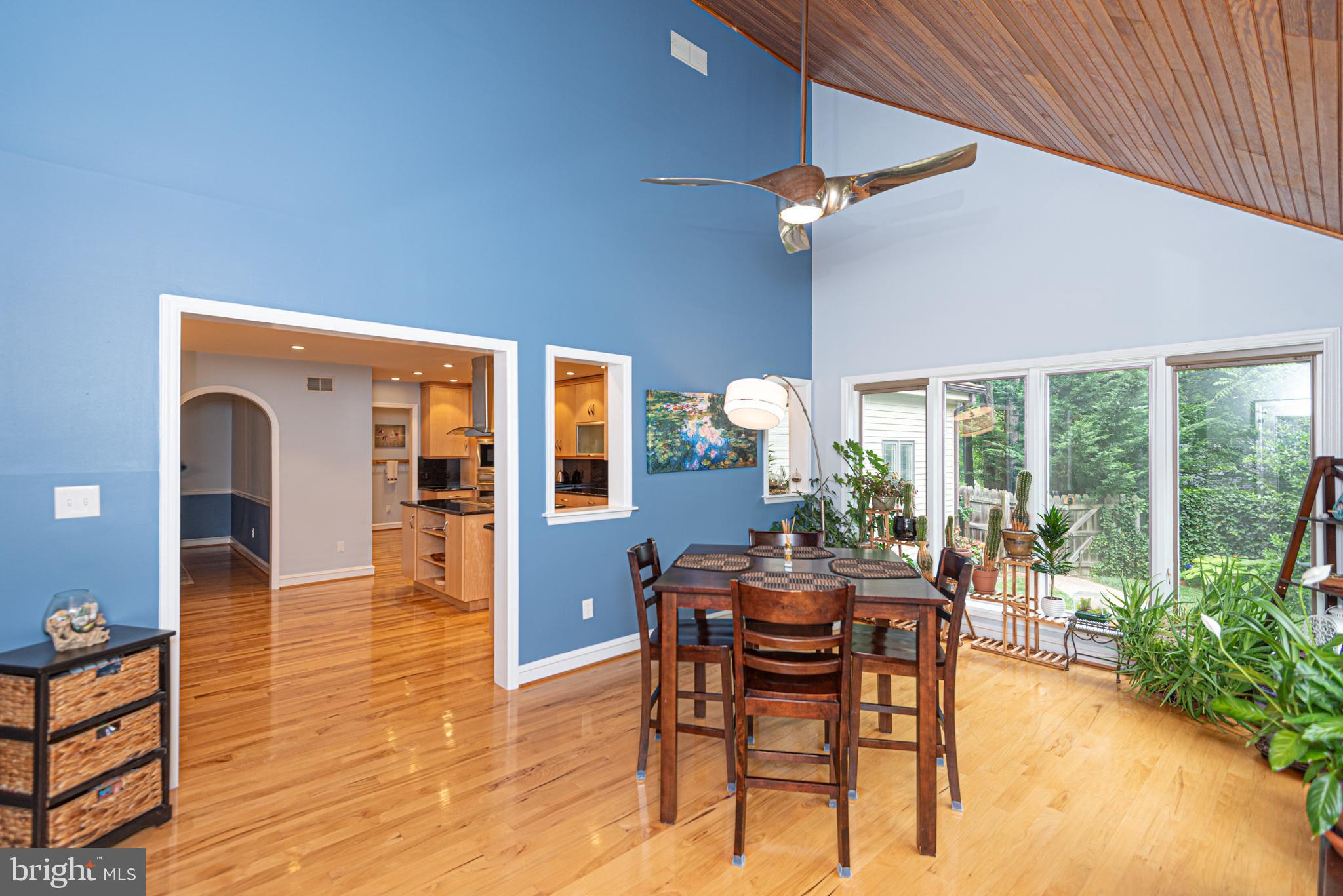11 FOREST RIDGE