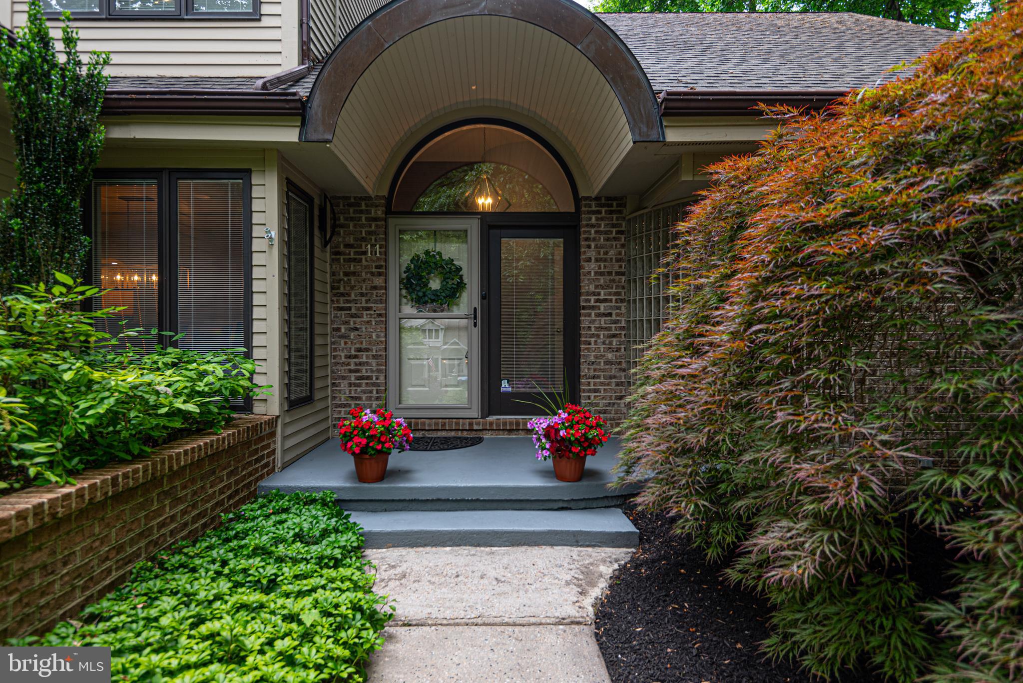 11 FOREST RIDGE