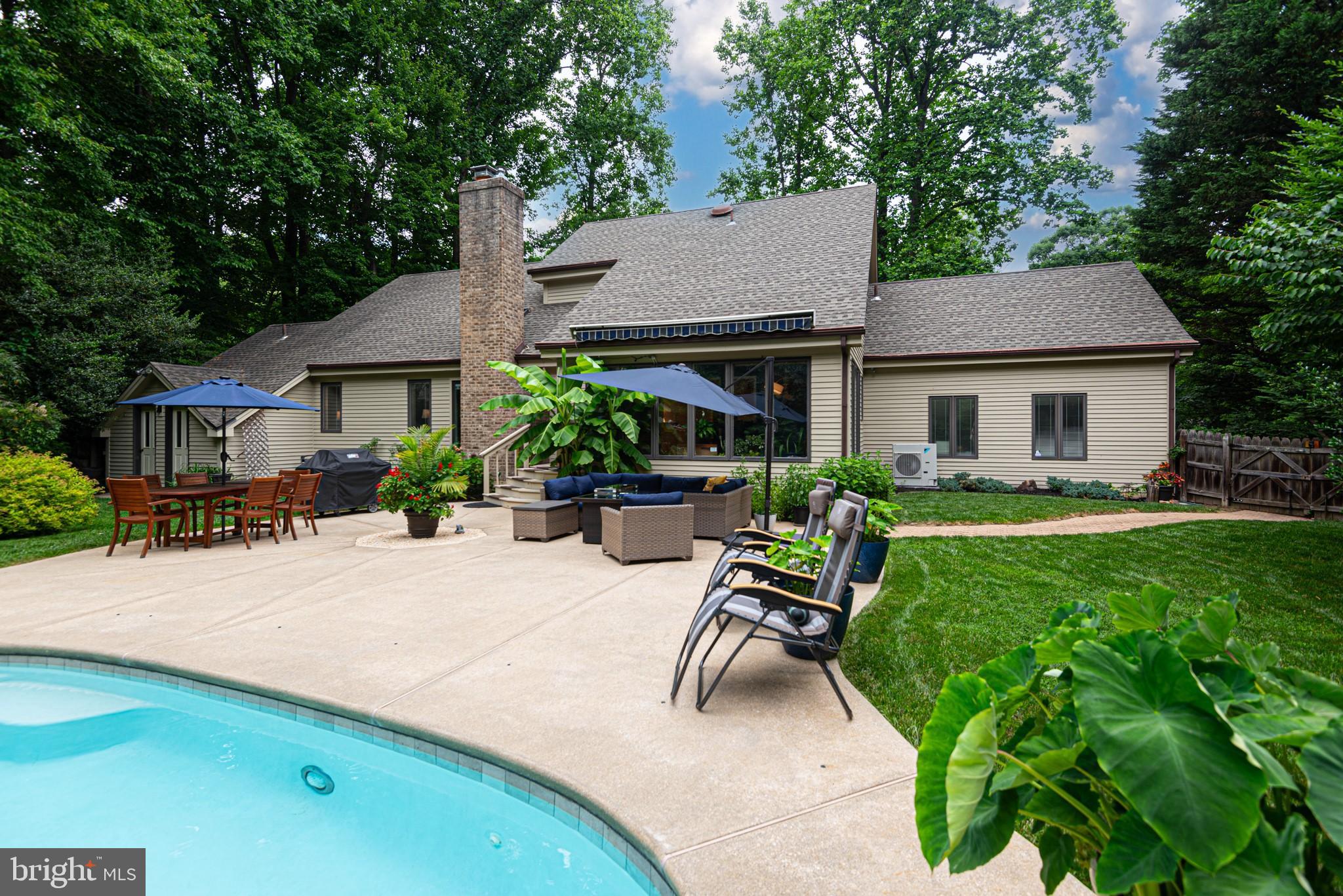 11 FOREST RIDGE