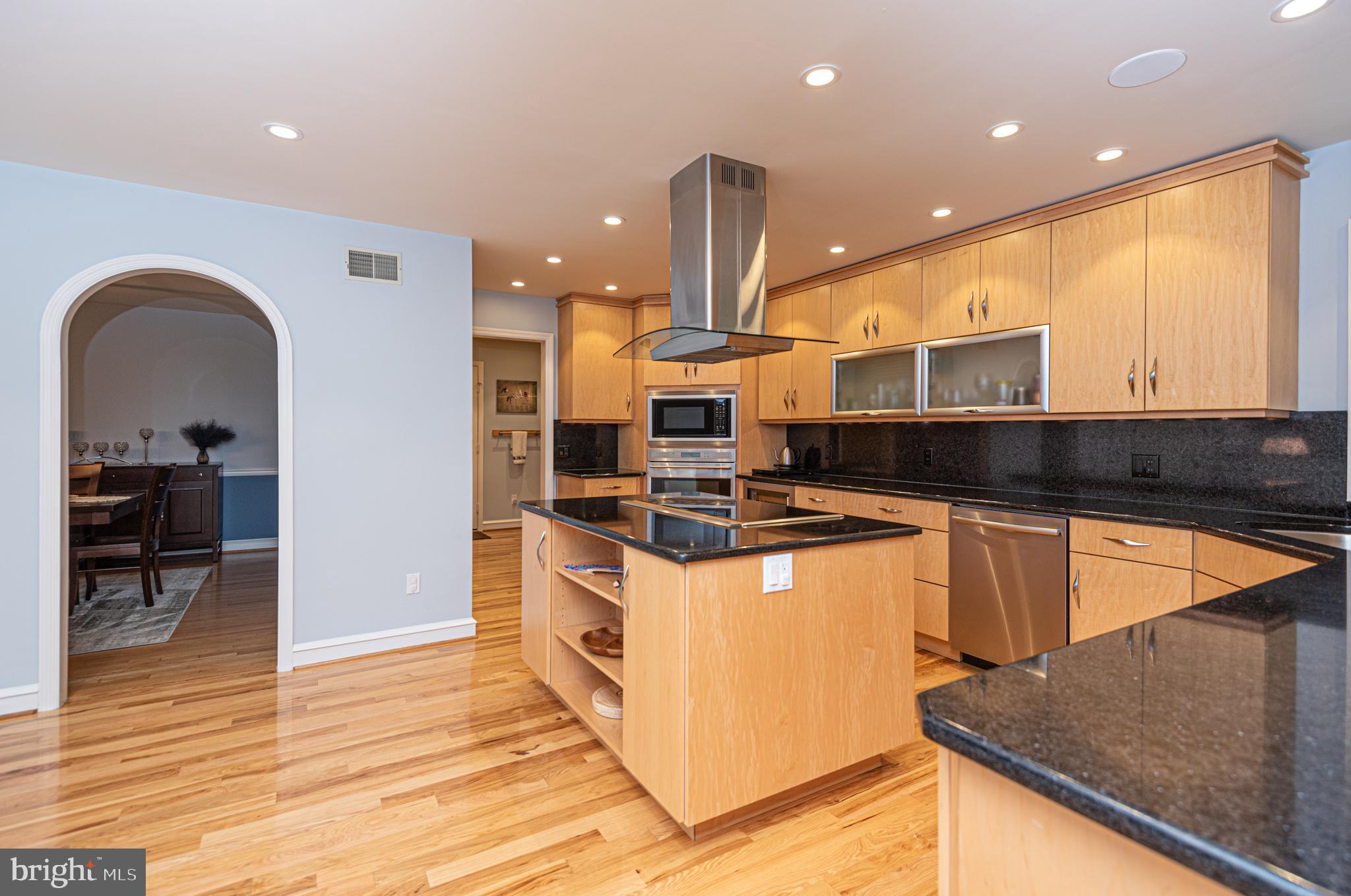 11 FOREST RIDGE
