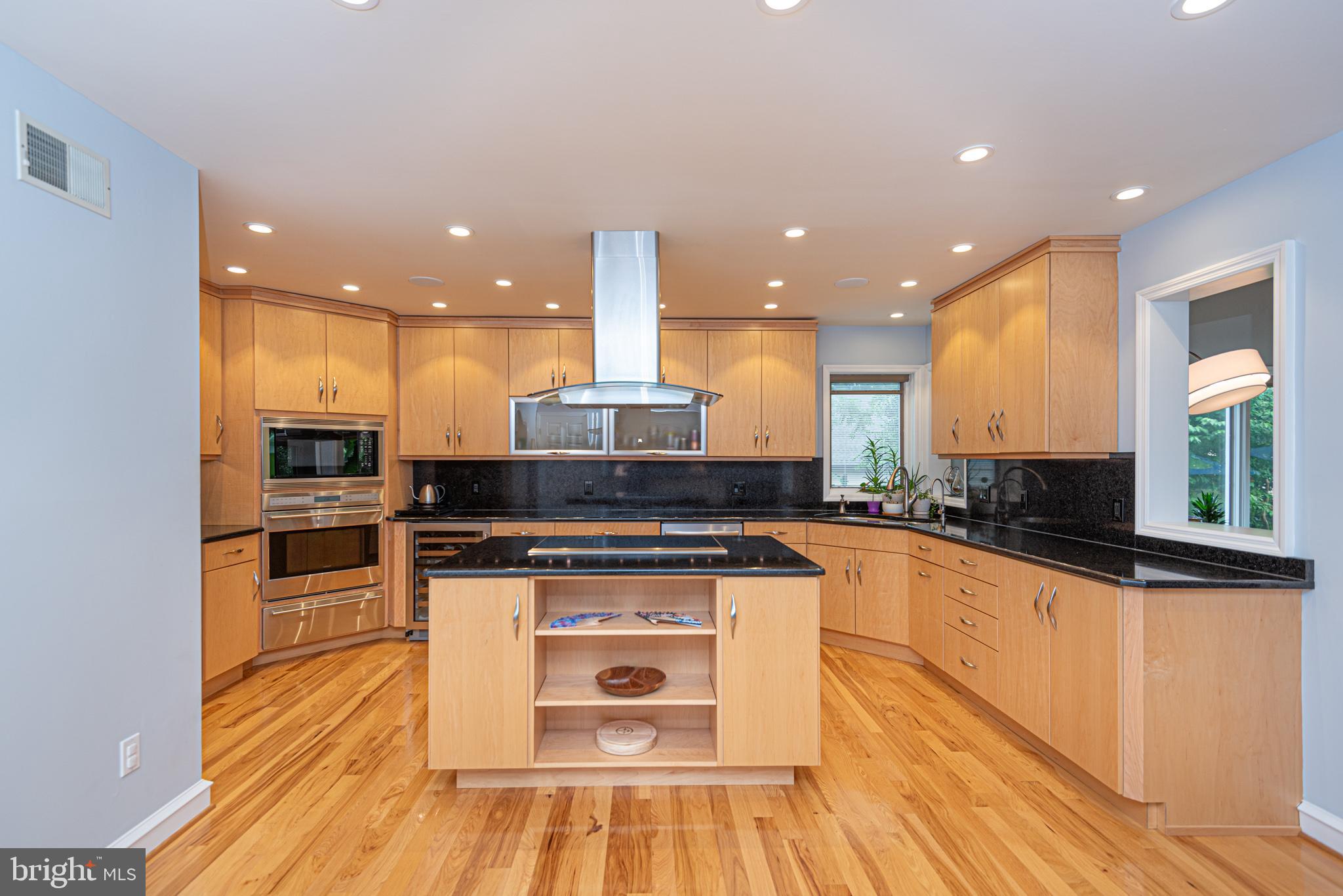 11 FOREST RIDGE