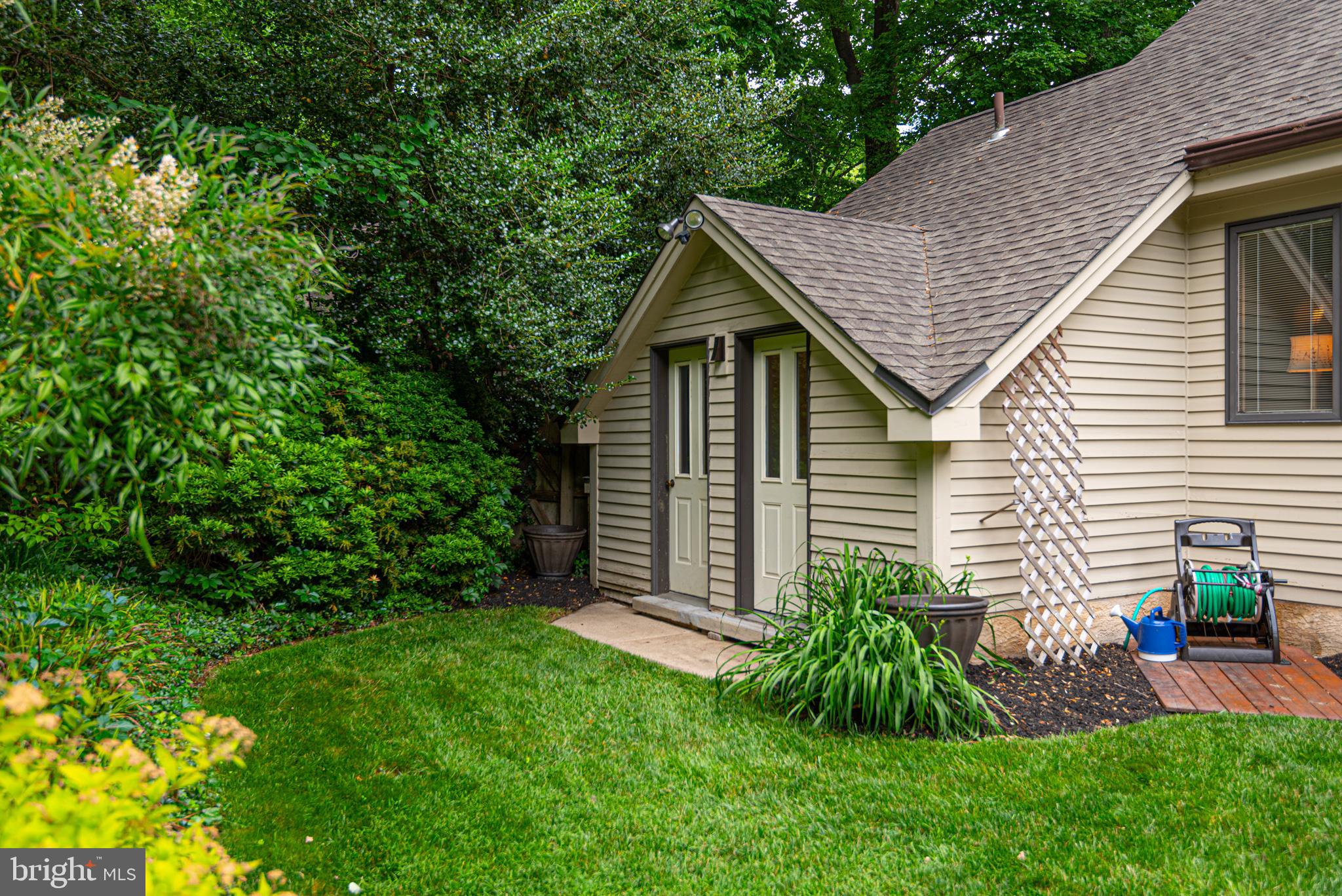 11 FOREST RIDGE