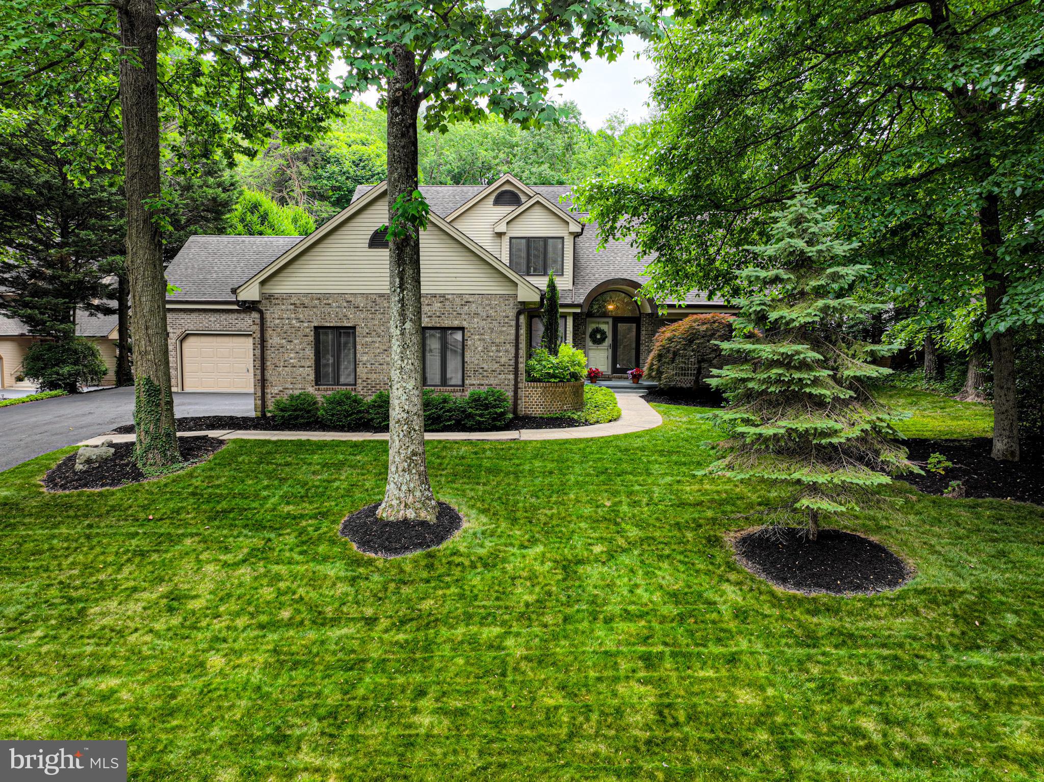 11 FOREST RIDGE