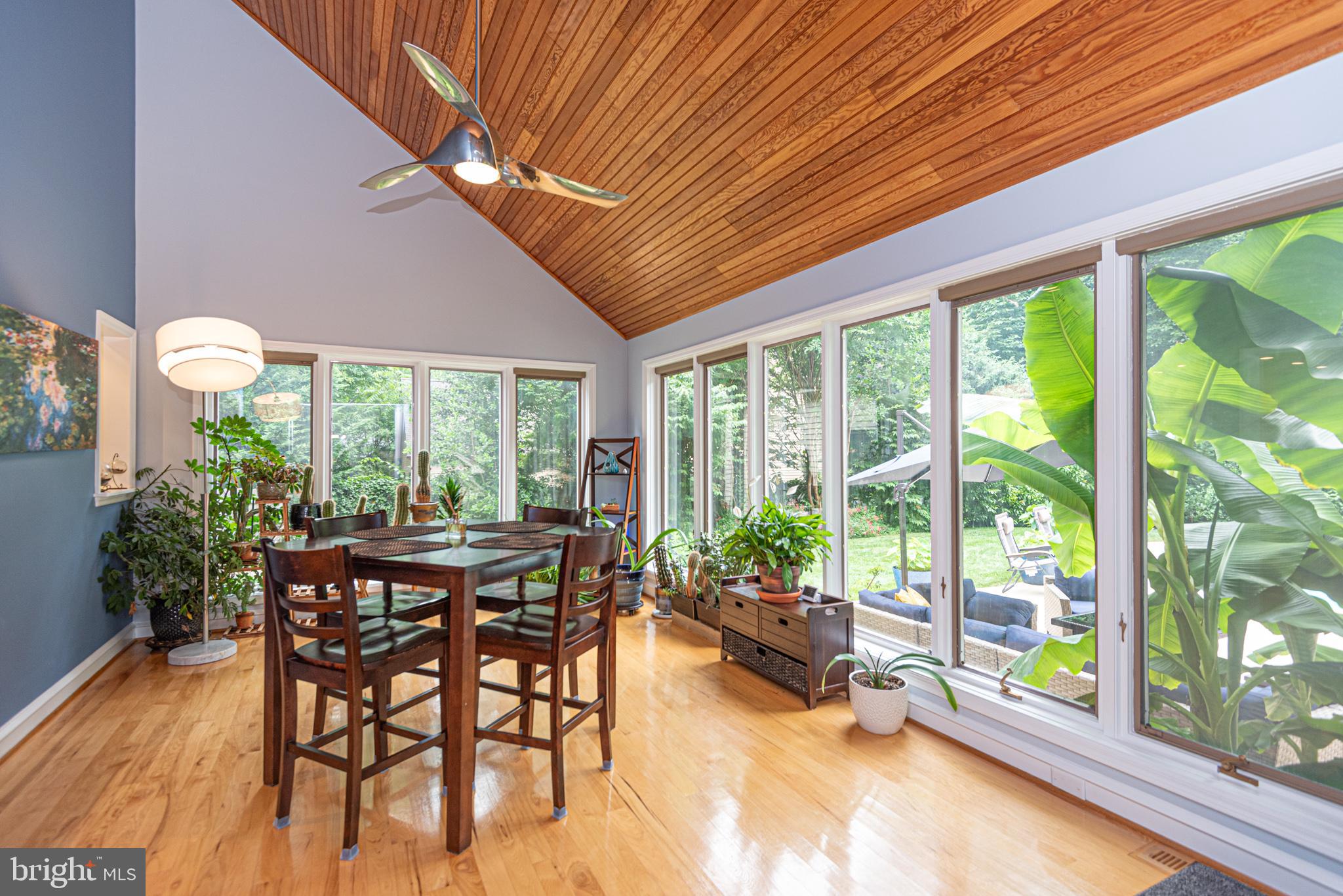 11 FOREST RIDGE