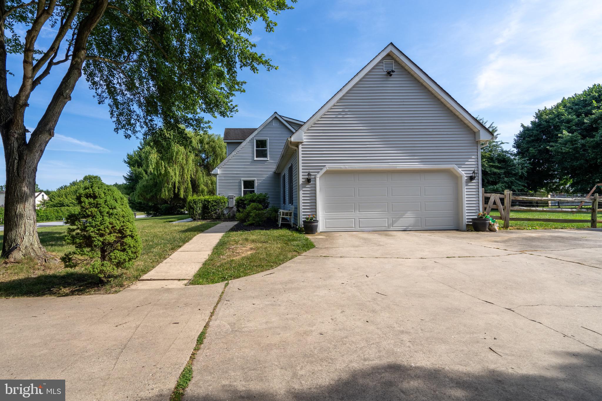118 AIRMONT DRIVE