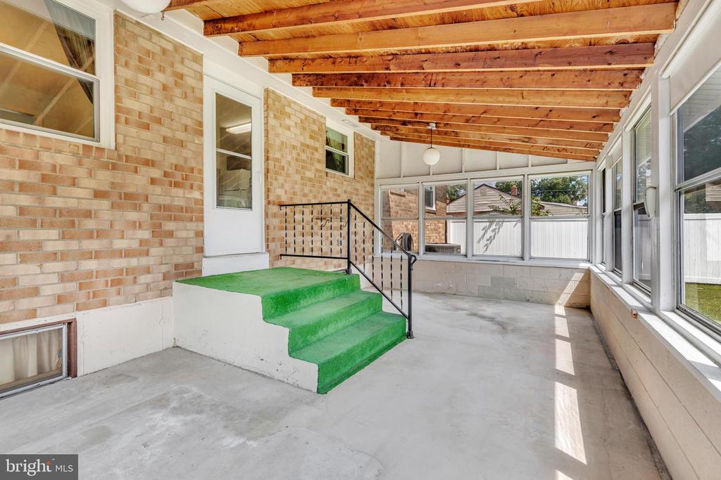 5 POWHATAN ROAD