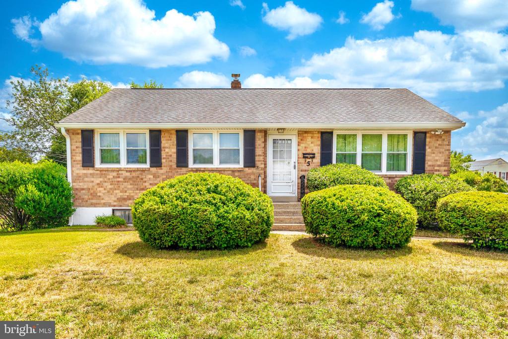 5 POWHATAN ROAD