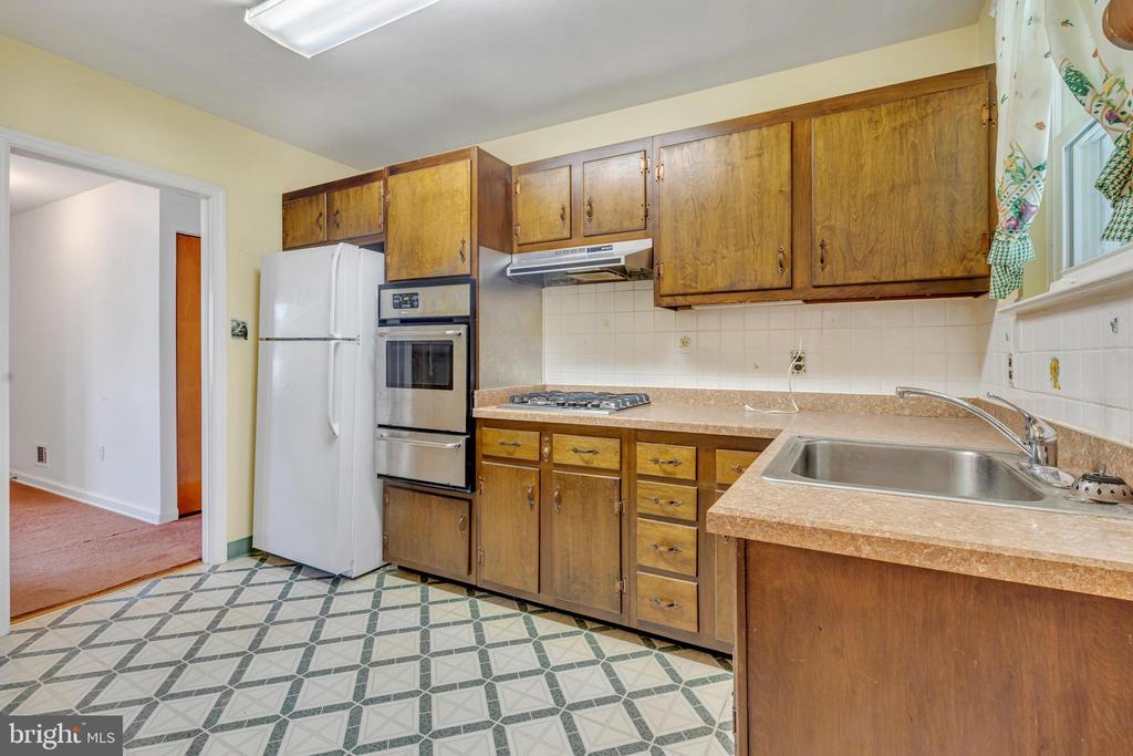 5 POWHATAN ROAD