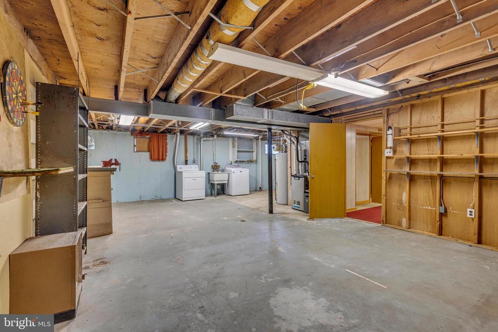 5 POWHATAN ROAD