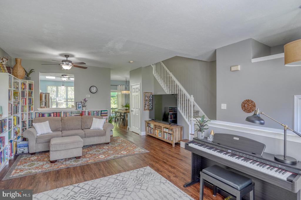409 WOODSTOCK LANE