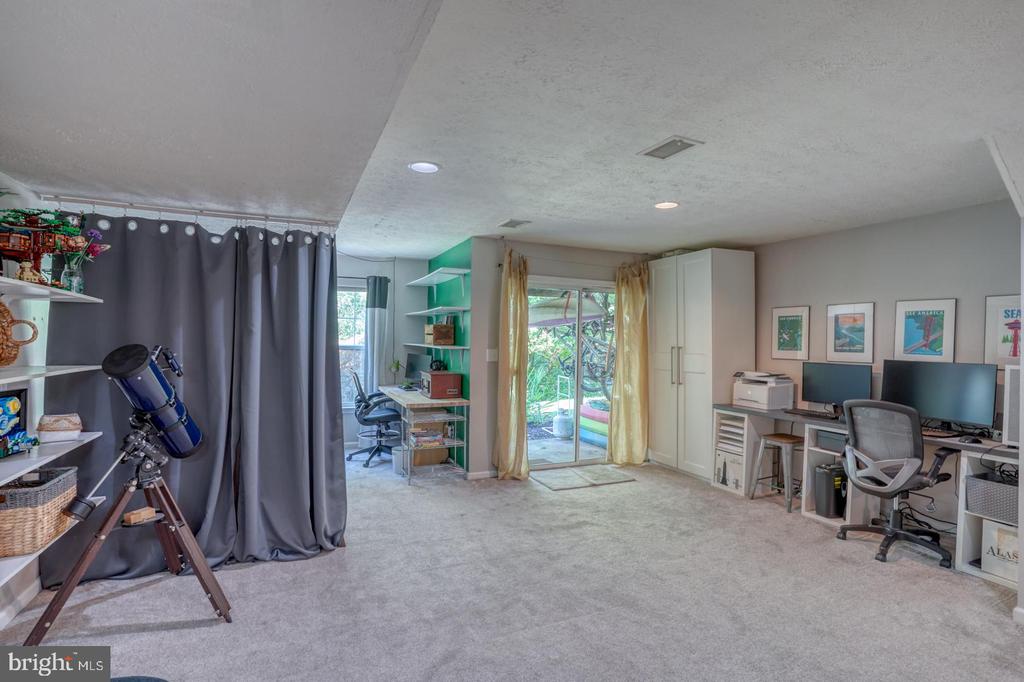 409 WOODSTOCK LANE