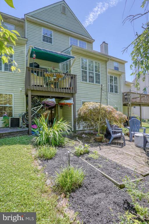 409 WOODSTOCK LANE