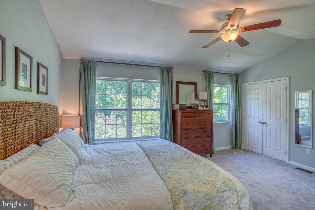 409 WOODSTOCK LANE