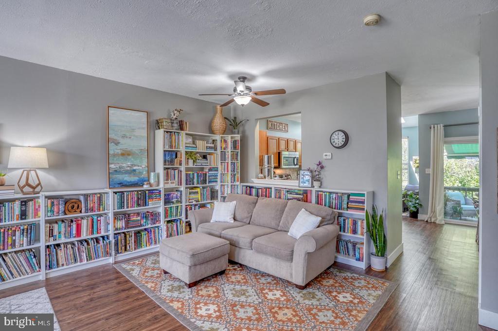 409 WOODSTOCK LANE