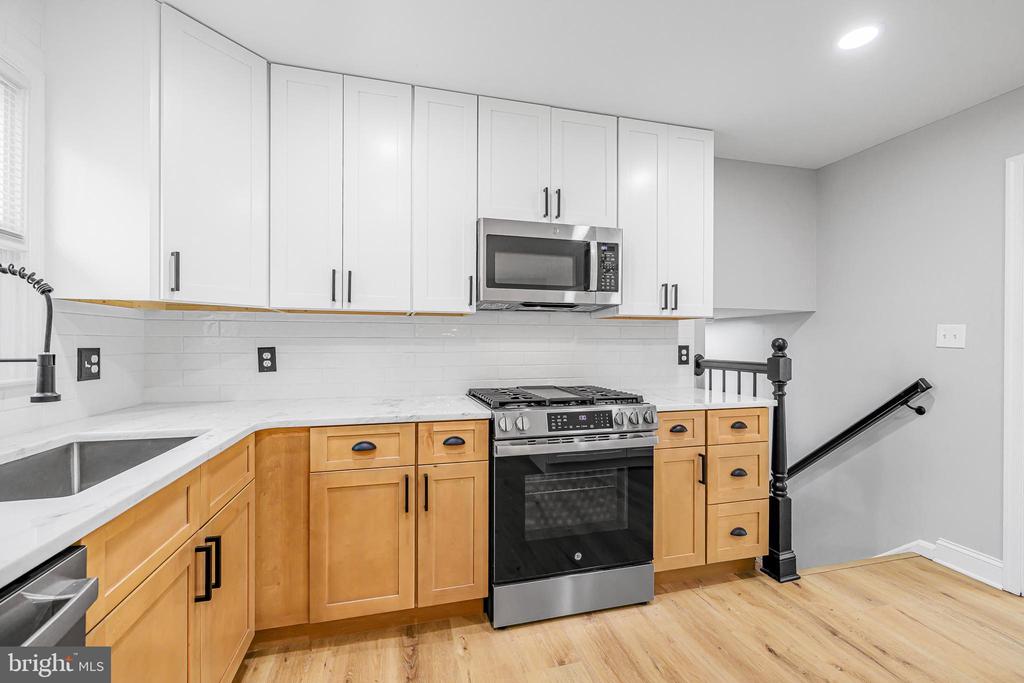 6 WHITEHAVEN DRIVE