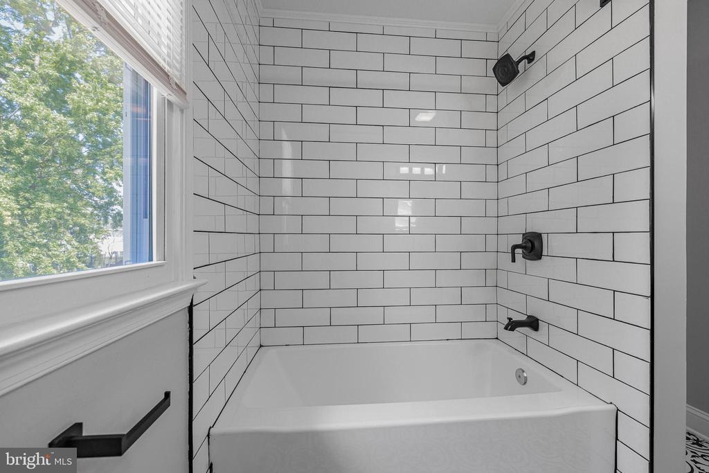 6 WHITEHAVEN DRIVE