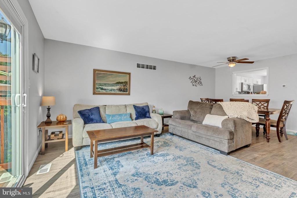 900 SABINA CIRCLE