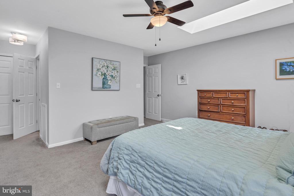 900 SABINA CIRCLE
