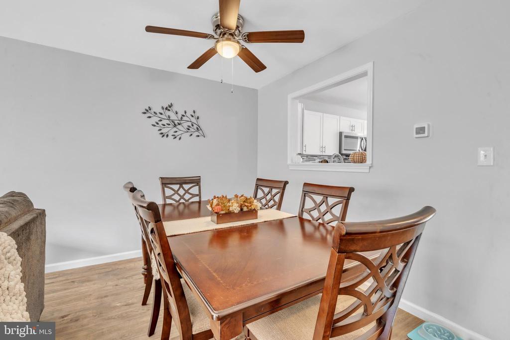 900 SABINA CIRCLE