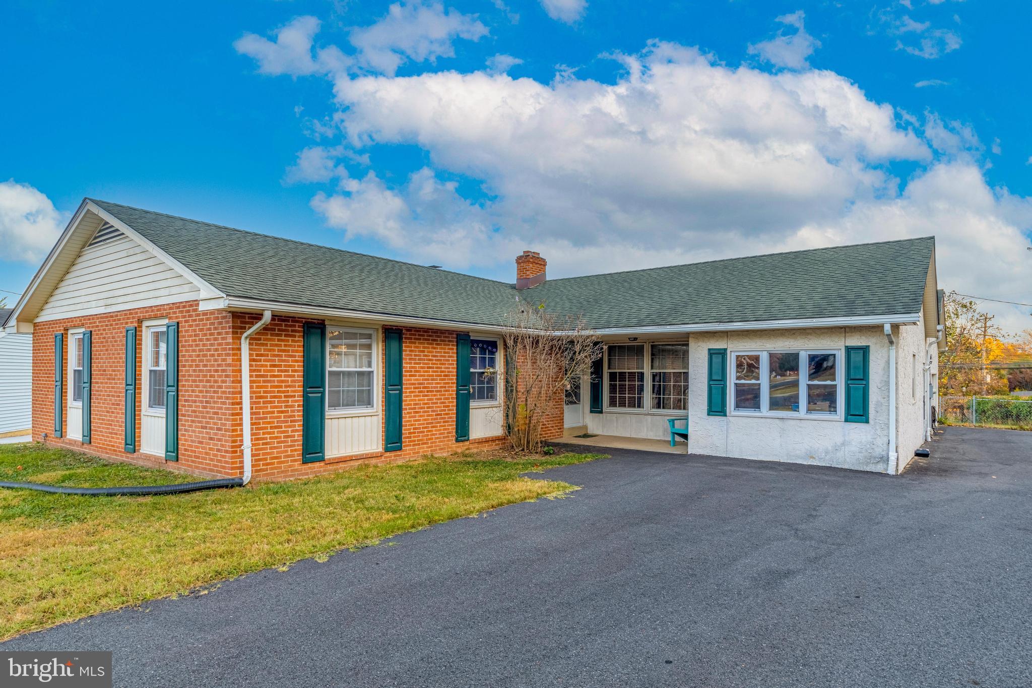 2601 SKYLARK ROAD