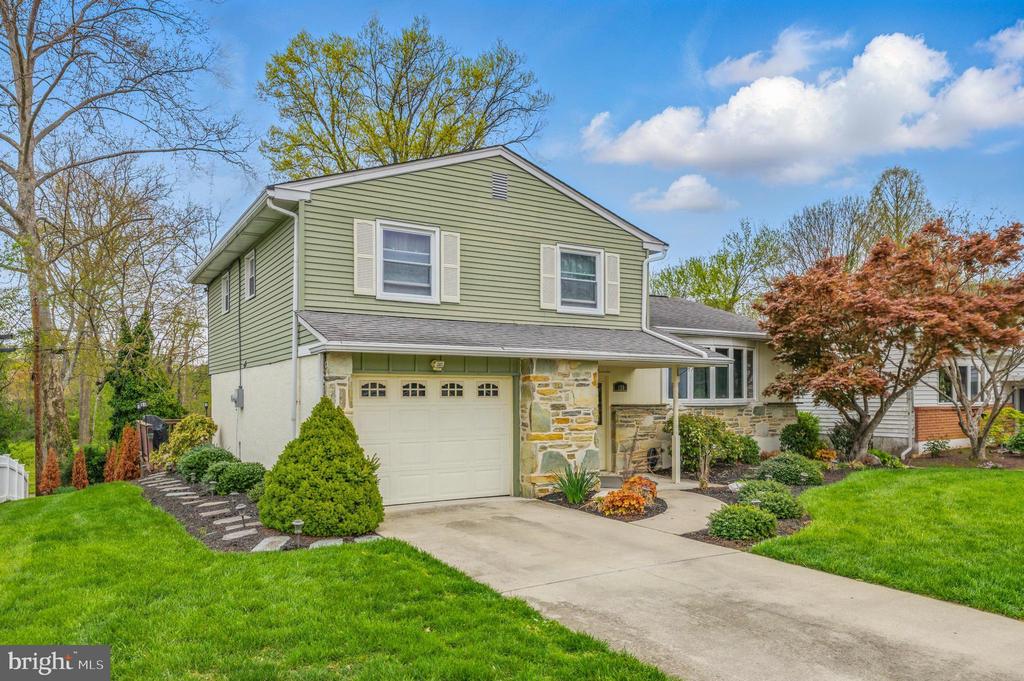 130 N DILLWYN ROAD