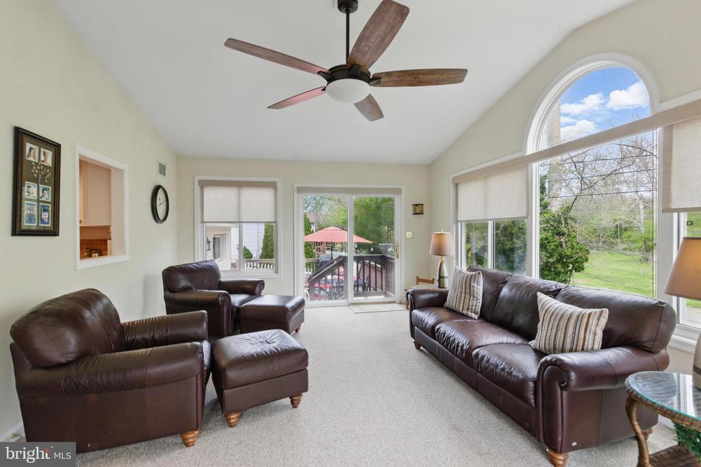 130 N DILLWYN ROAD