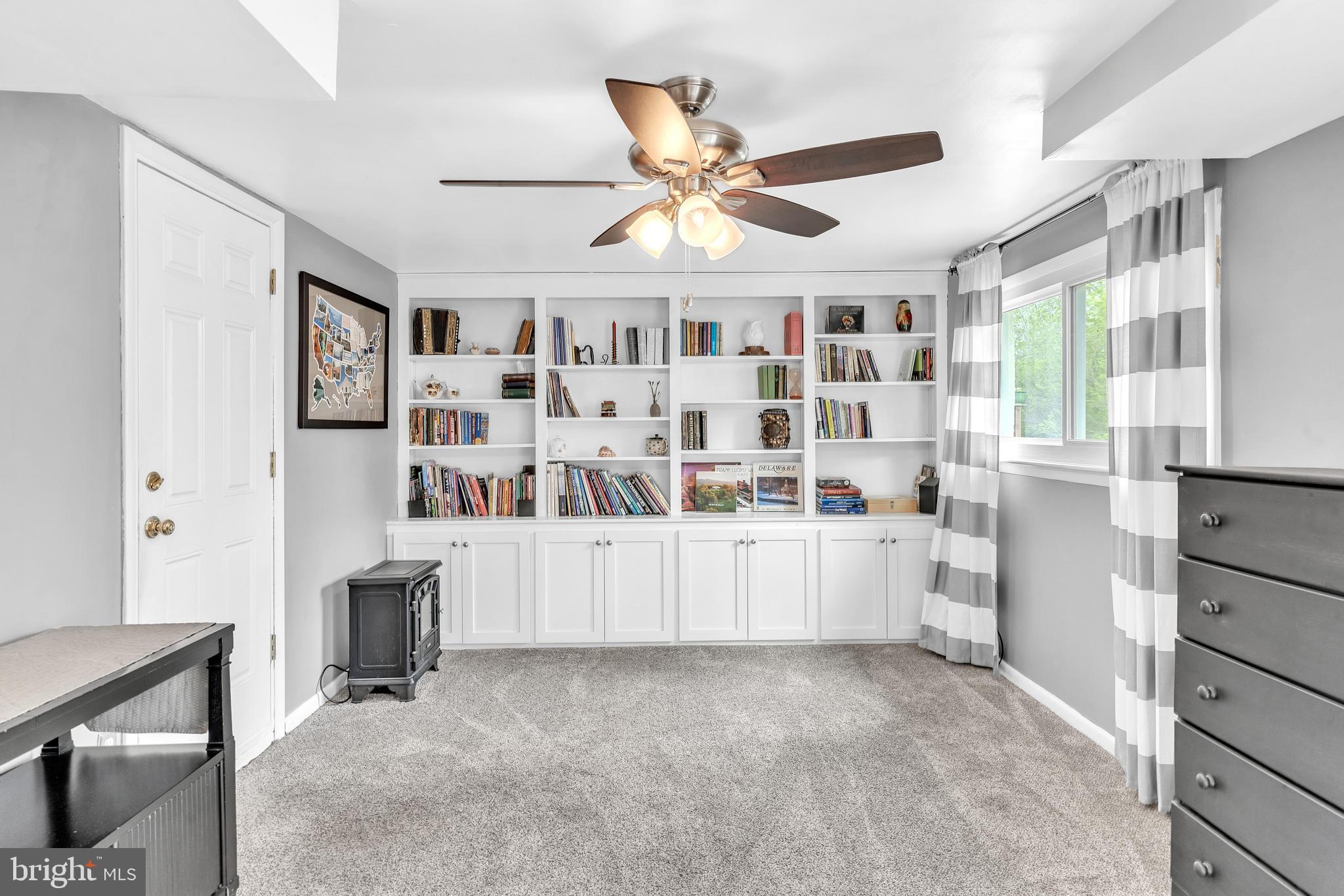 130 N DILLWYN ROAD
