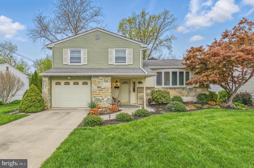 130 N DILLWYN ROAD