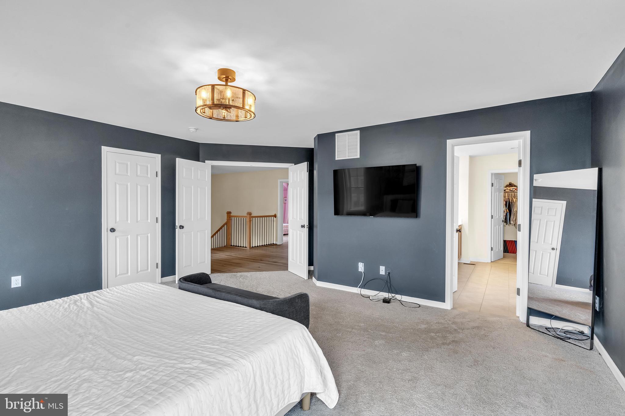 340 ELLENWOOD DRIVE