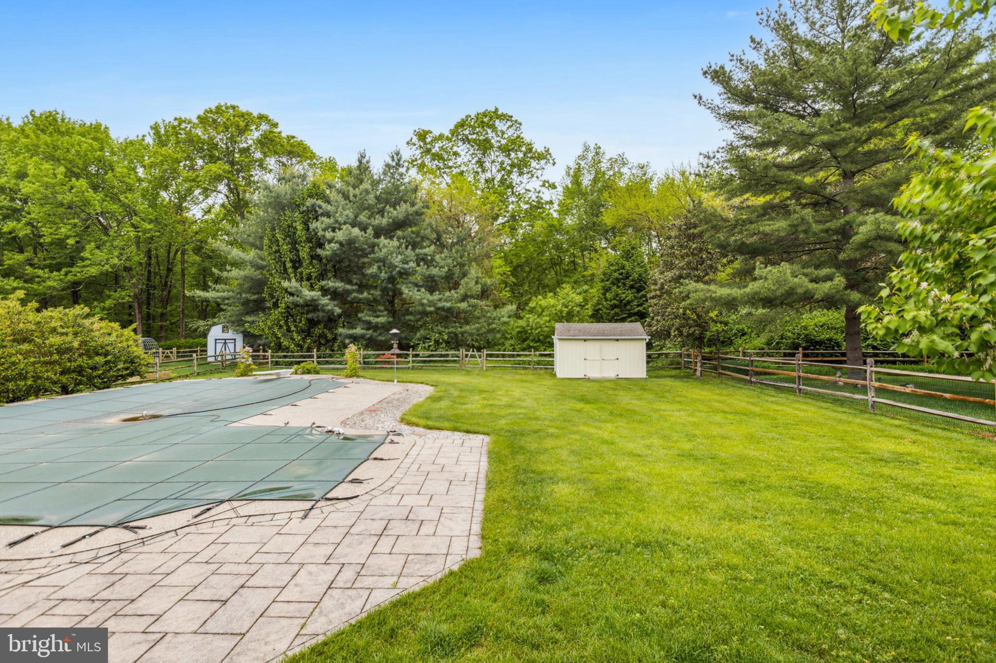 24 OAKVIEW DRIVE