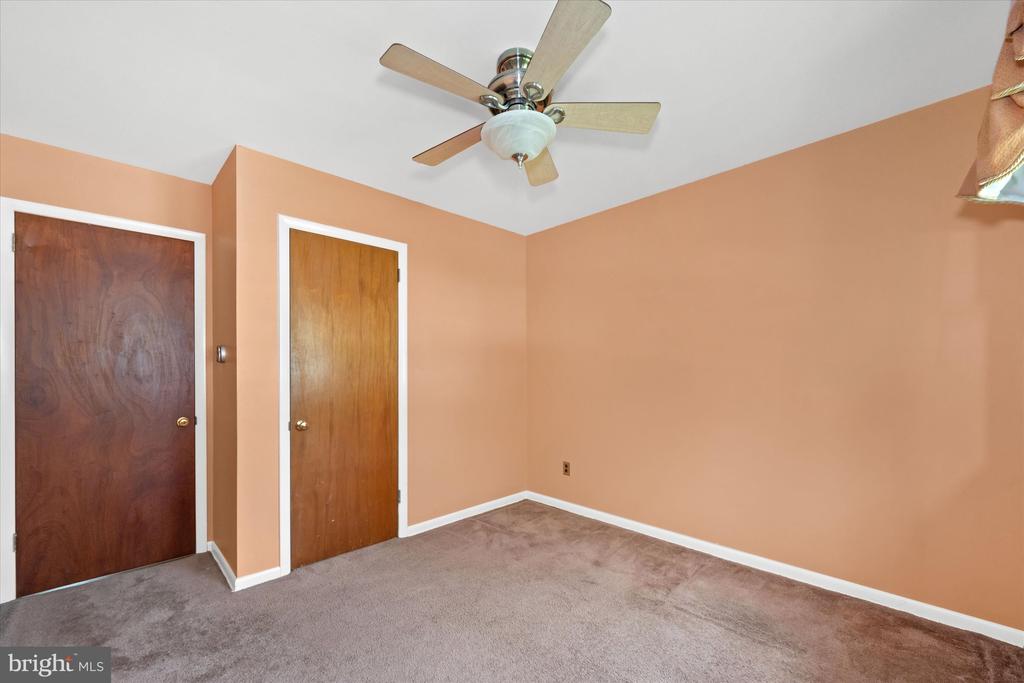 7 ERSKINE COURT