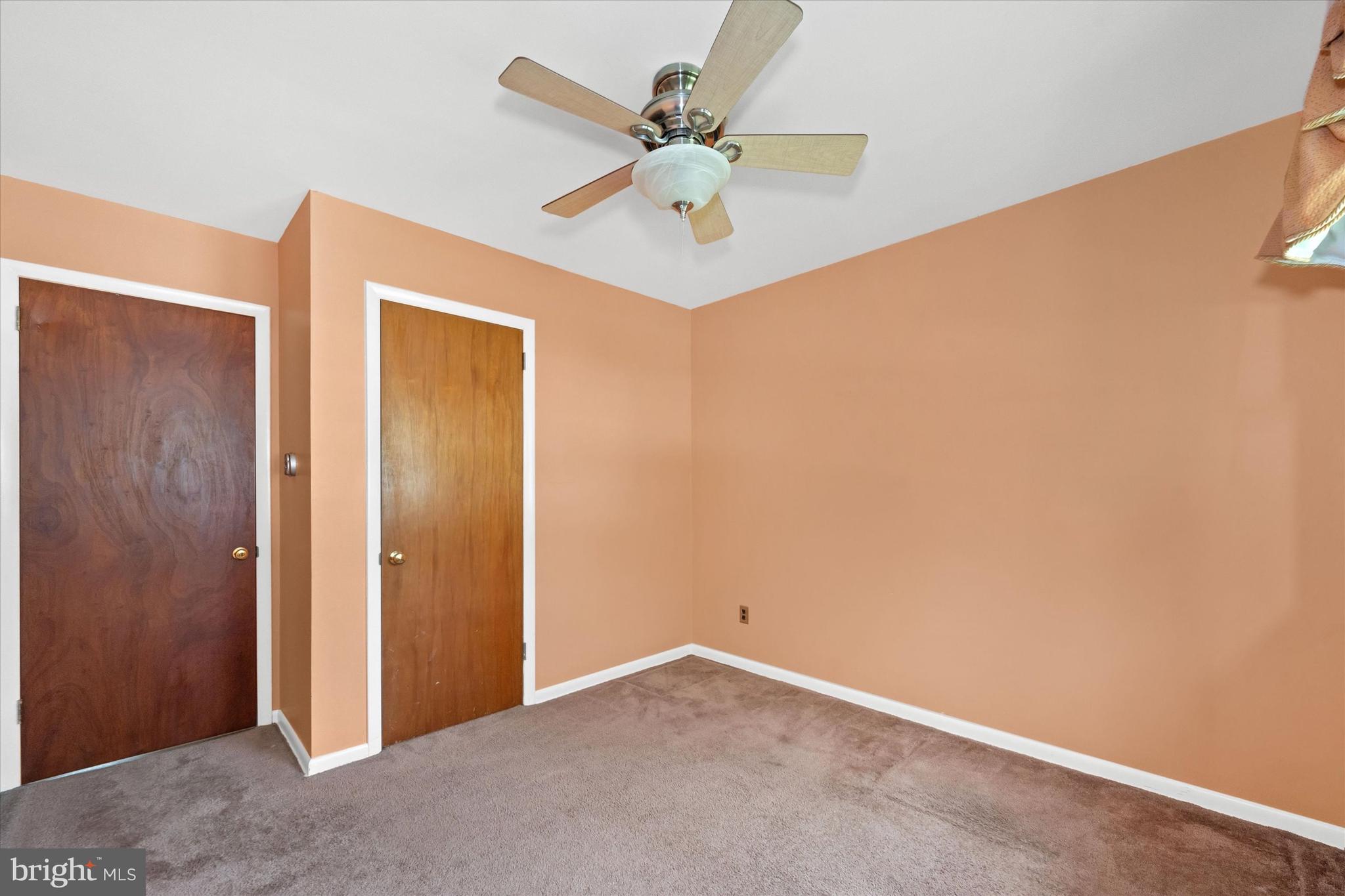 7 ERSKINE COURT