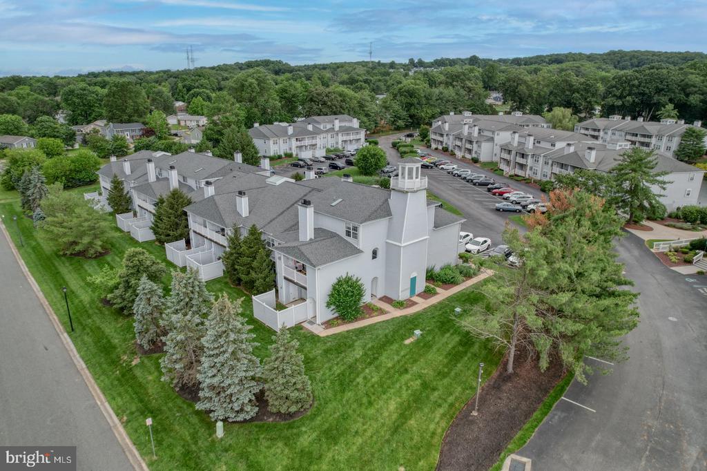 2902 WATERS EDGE DRIVE 261