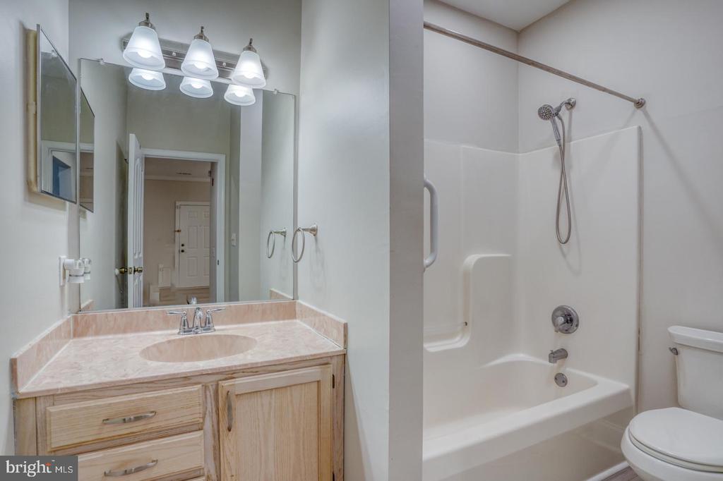 2902 WATERS EDGE DRIVE 261