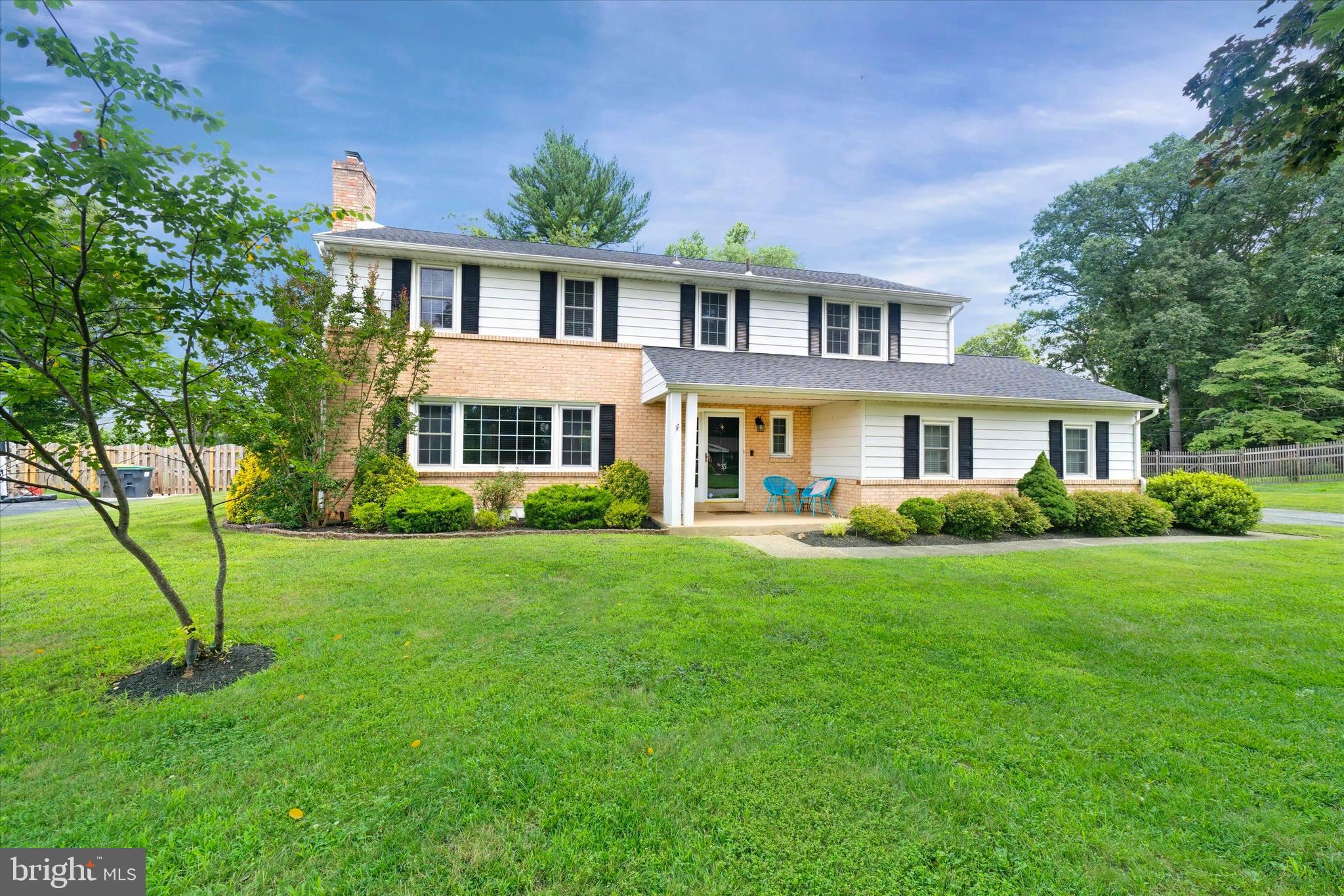 35 WINTERBURY CIRCLE