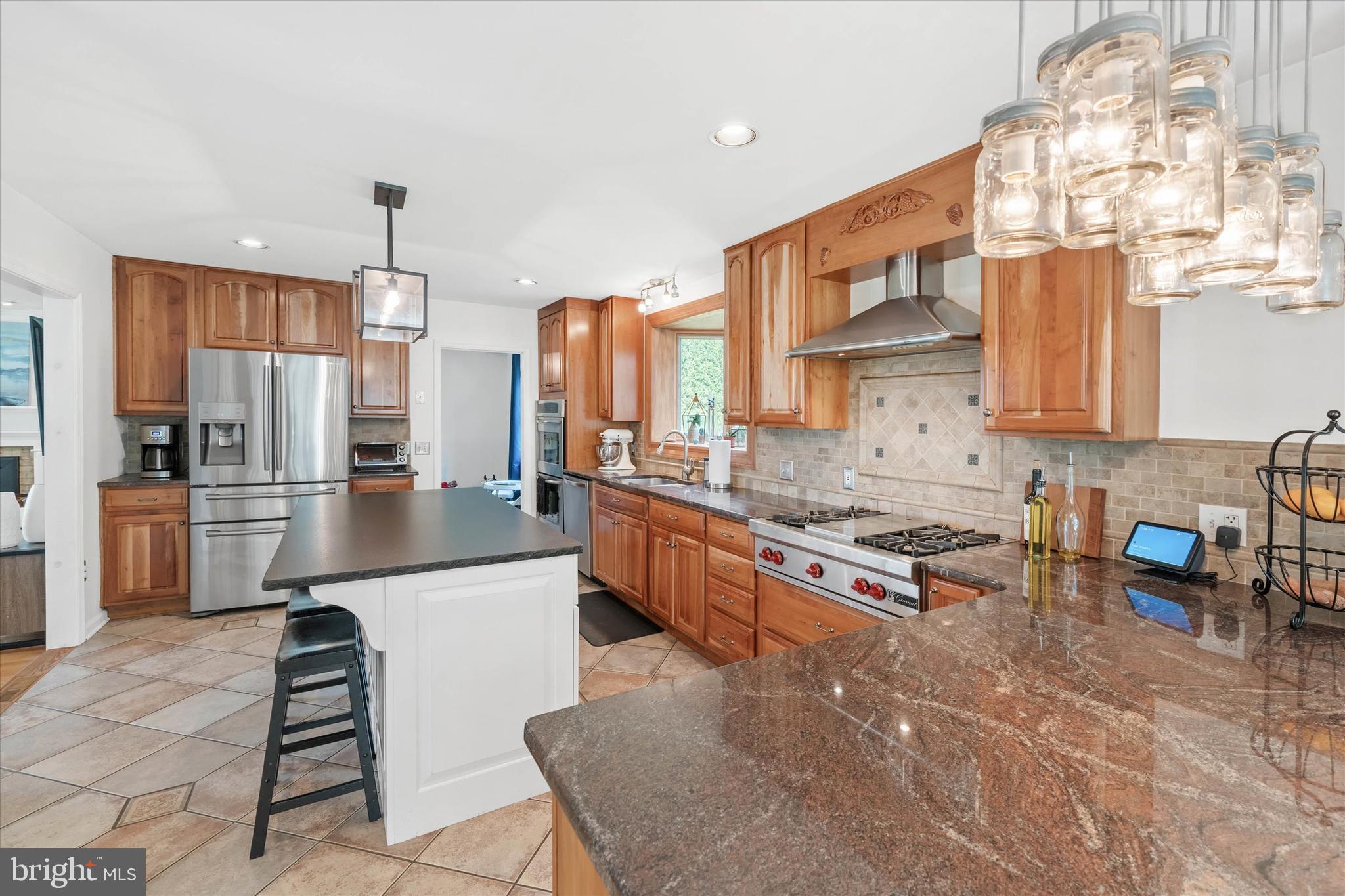 35 WINTERBURY CIRCLE