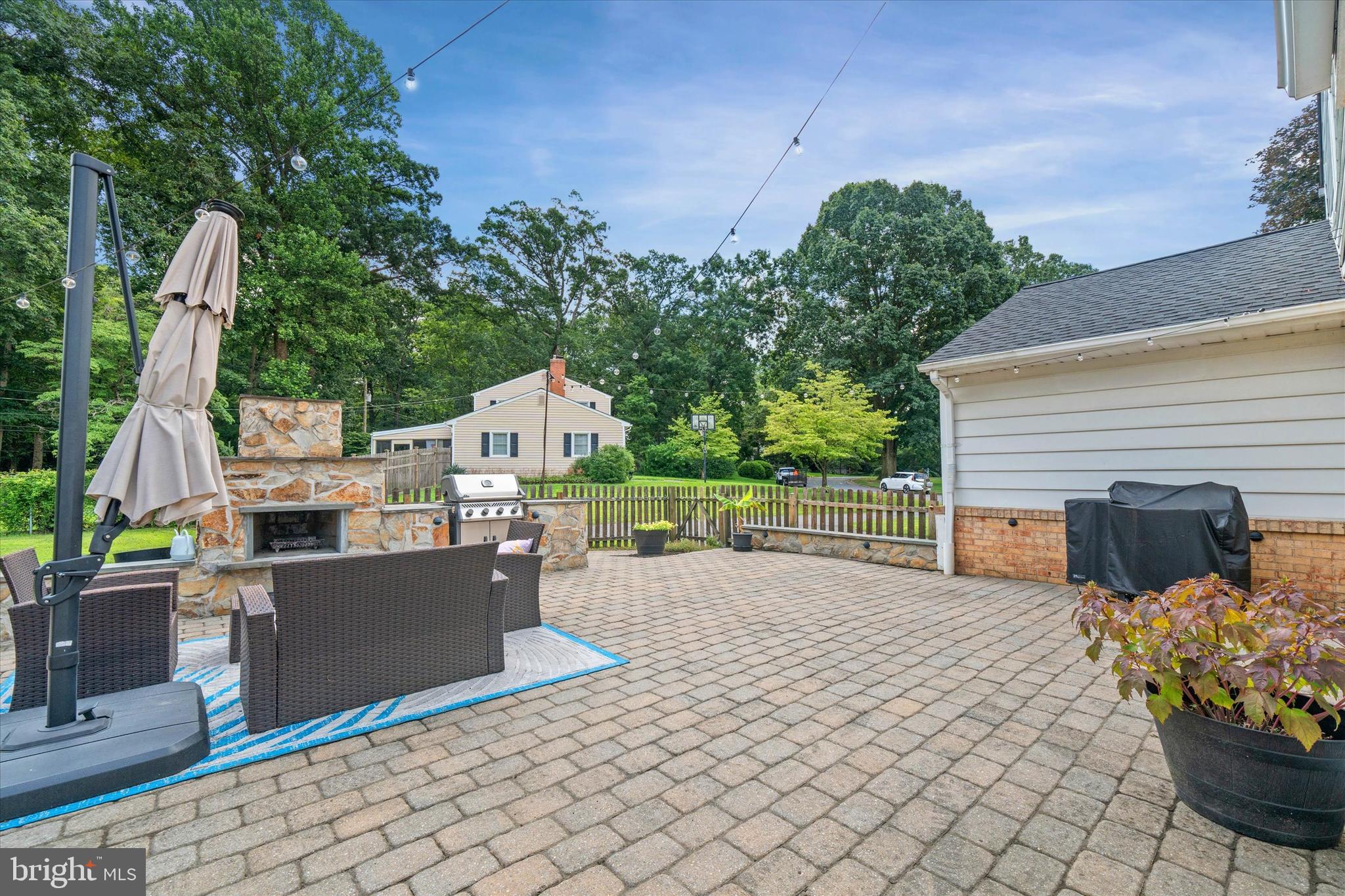 35 WINTERBURY CIRCLE