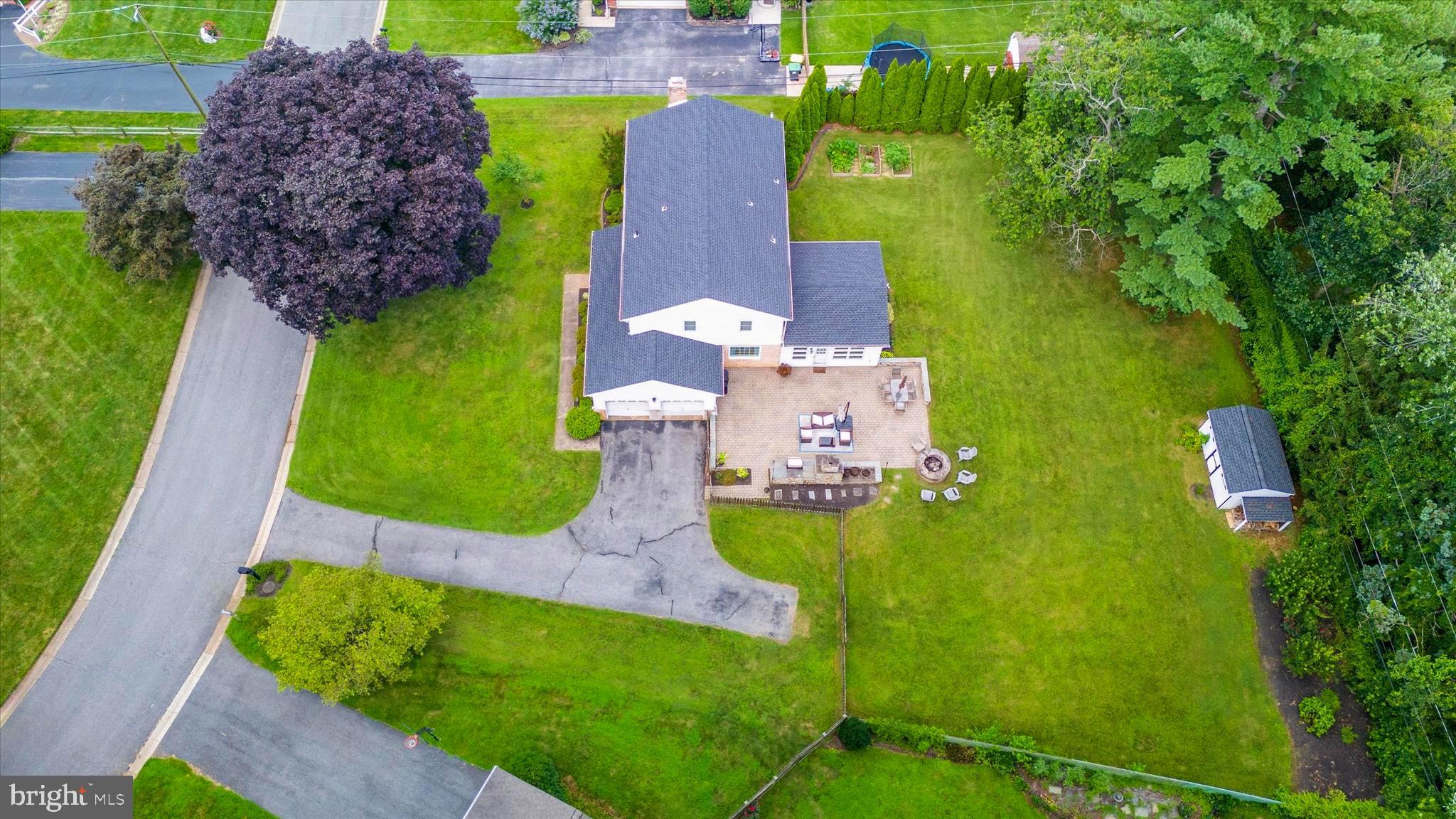 35 WINTERBURY CIRCLE