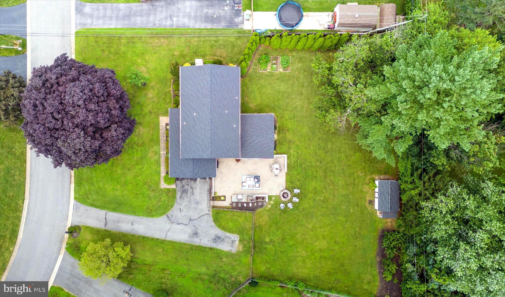 35 WINTERBURY CIRCLE