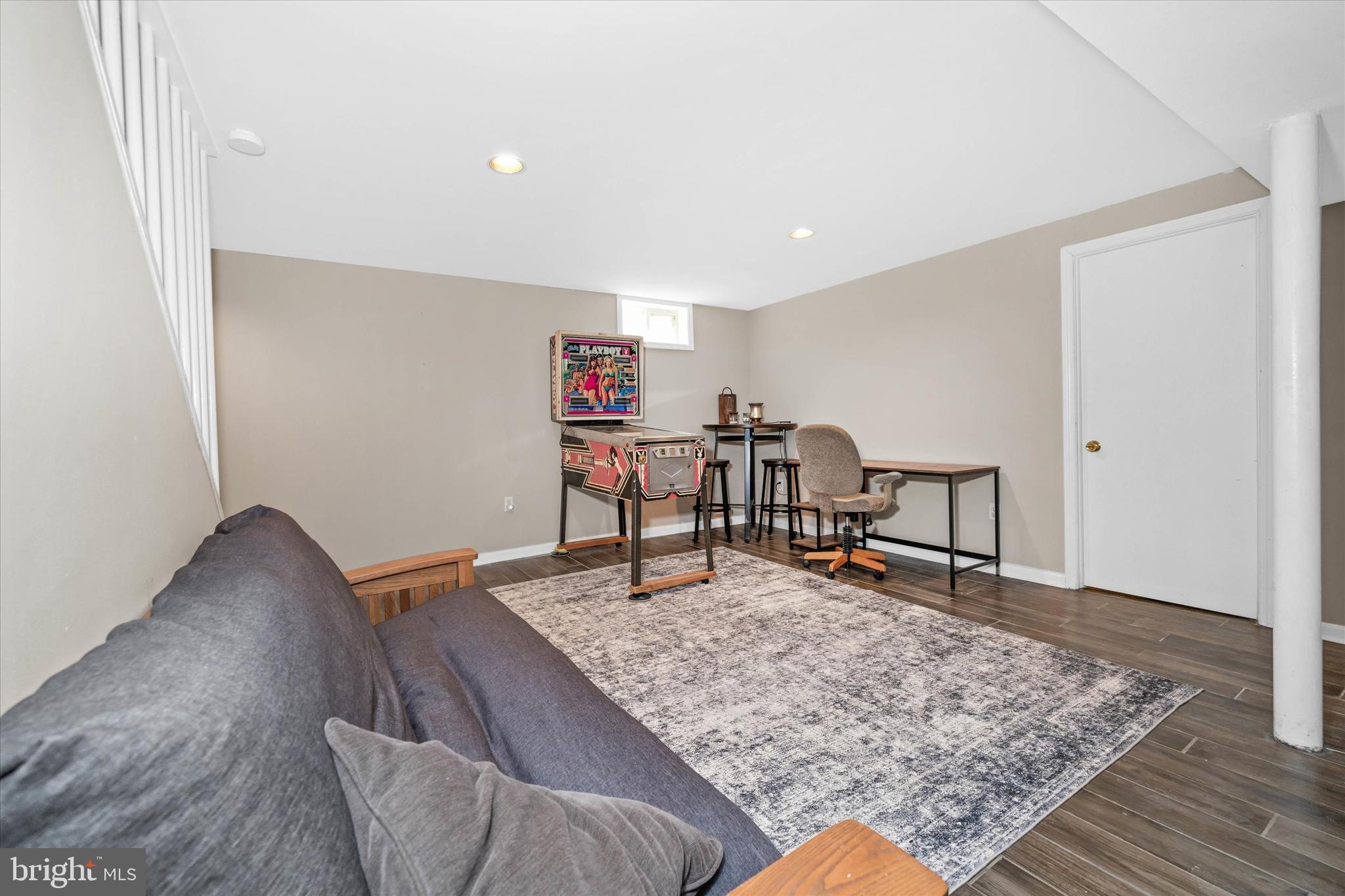35 WINTERBURY CIRCLE