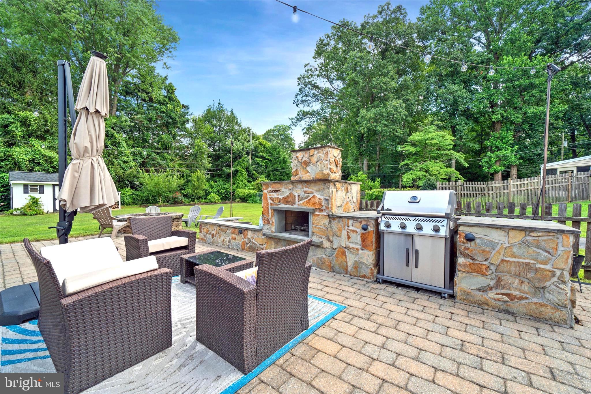 35 WINTERBURY CIRCLE