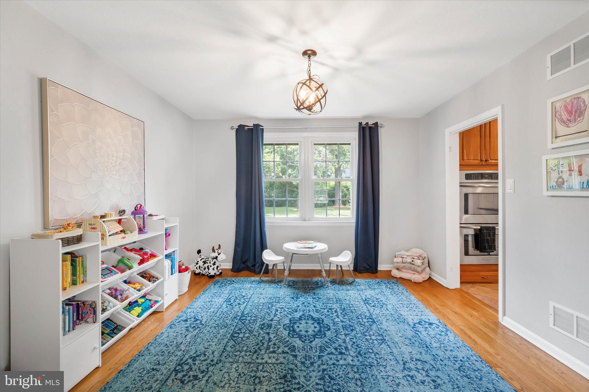35 WINTERBURY CIRCLE