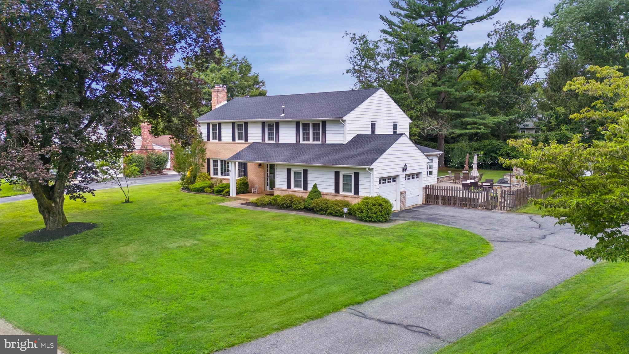 35 WINTERBURY CIRCLE