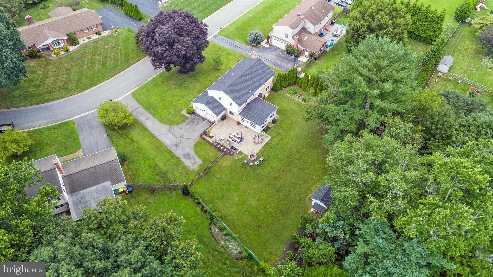 35 WINTERBURY CIRCLE