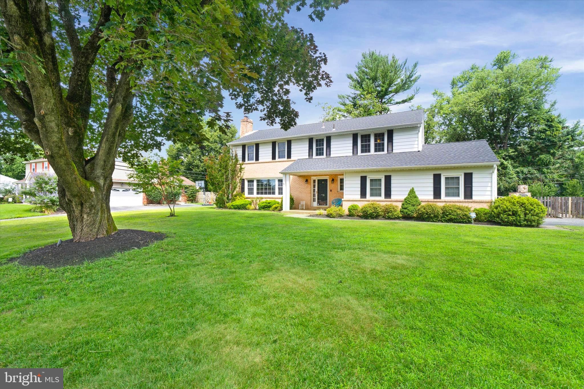 35 WINTERBURY CIRCLE