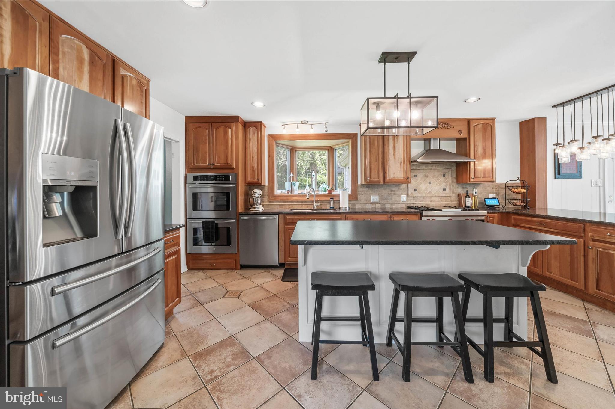 35 WINTERBURY CIRCLE